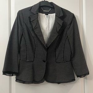 White House Black Market Black Suit, size 6